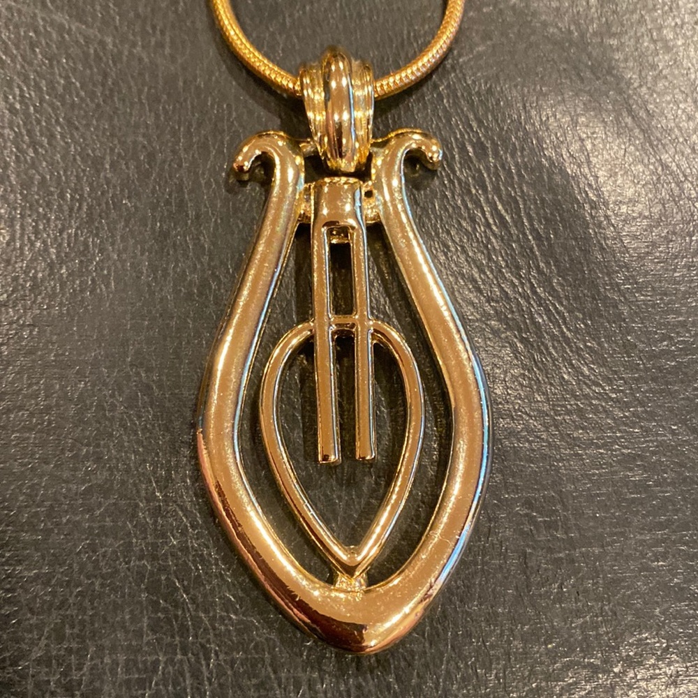 Costume necklace